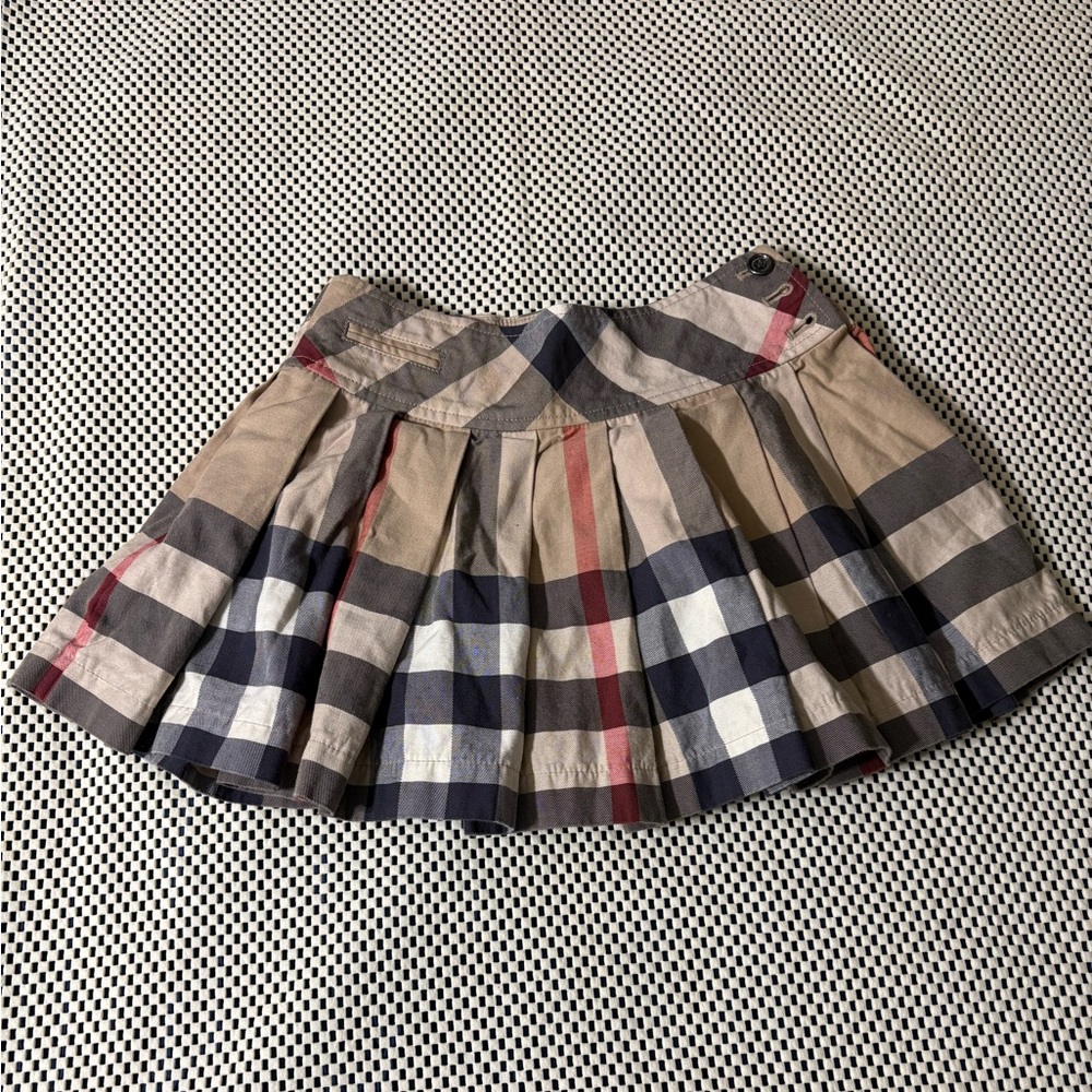 Burberry Children Beige and Black Plaid Pleated Skirt, girls size 5Y